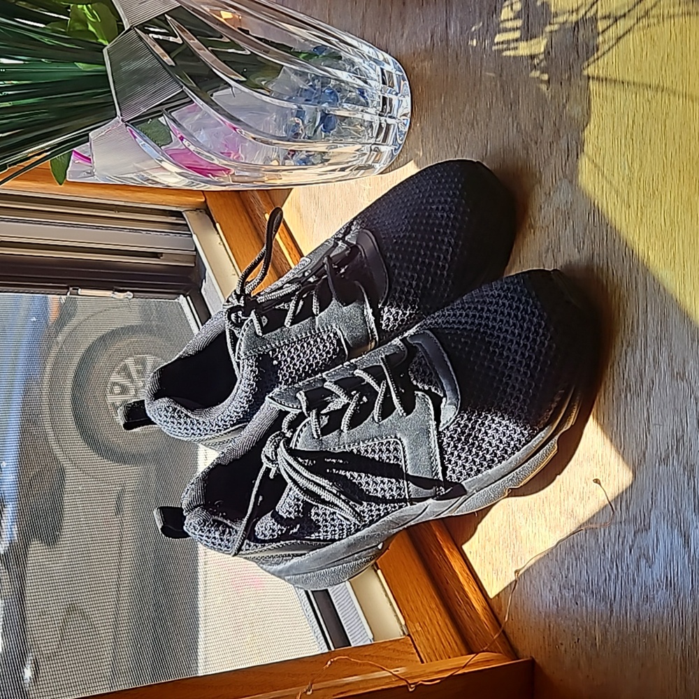 Black Sneakers